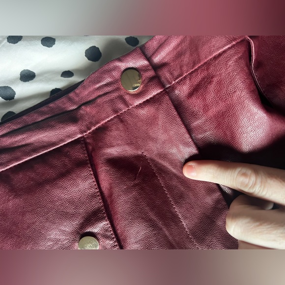 Zara XL Maroon/Red Leather Like Mini Skirt with gold buttons - Picture 6 of 11